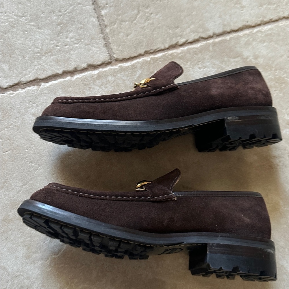Gucci Men's Dark Brown Suede Loafers with Gold Buckle. Made in Italy - Picture 5 of 7